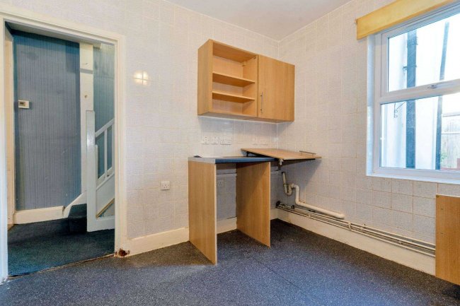 90 Barth Road, Plumstead, London, SE18 1SQ 6