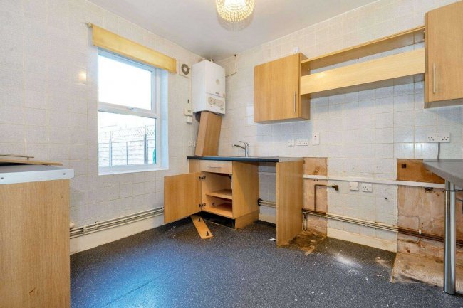 90 Barth Road, Plumstead, London, SE18 1SQ 6