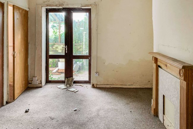 Rear flat, 2 Clarence Buildings, Avenue Road, Freshwater, Isle Of Wight, PO40 9UU 7