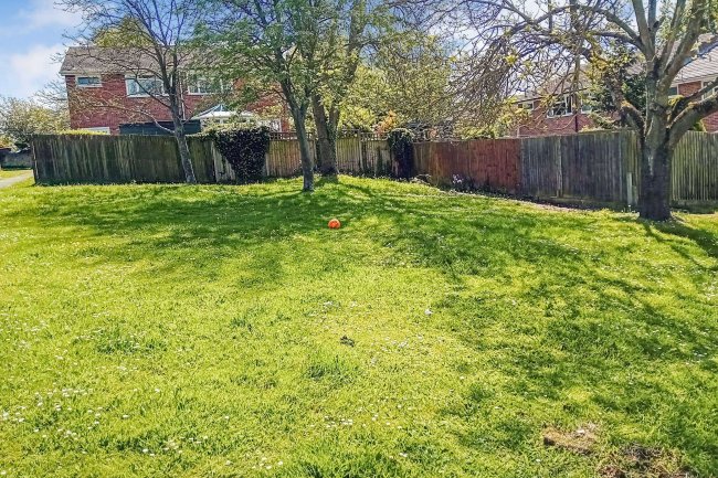 Land at rear of 22 Shaftesbury Way, Royston, Hertfordshire, SG8 9DE 6