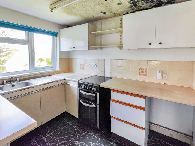 High Ridge, 49 Bodmin Road, St. Austell, PL25 5AF 10