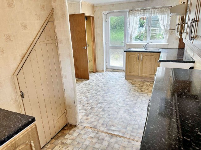 7 Sankey Crescent, Rugeley, WS15 1PA 5