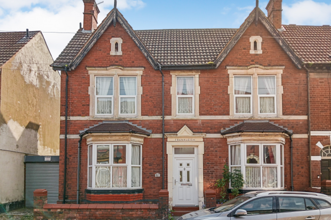 55 New Road, Dudley DY2 9AZ 6