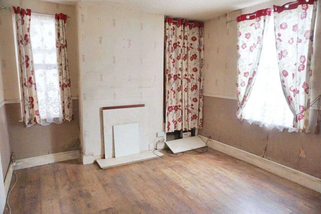 55 New Road, Dudley DY2 9AZ 6