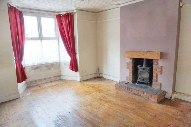 55 New Road, Dudley DY2 9AZ 6