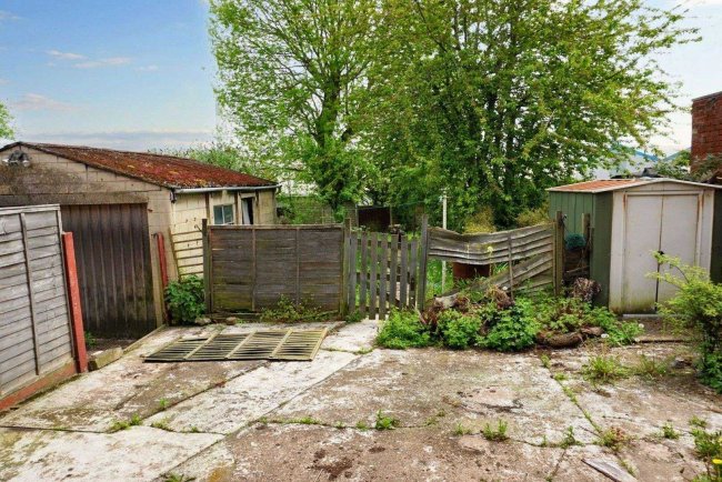 55 New Road, Dudley DY2 9AZ 6