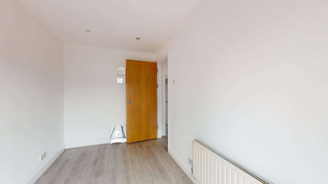 37 Northbrook Road, Ilford, Essex, IG1 3BP 8