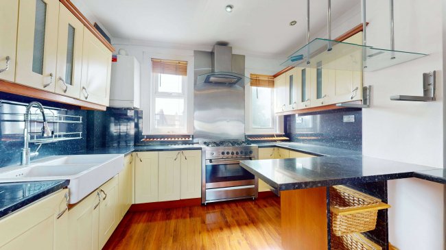 37 Northbrook Road, Ilford, Essex, IG1 3BP 8