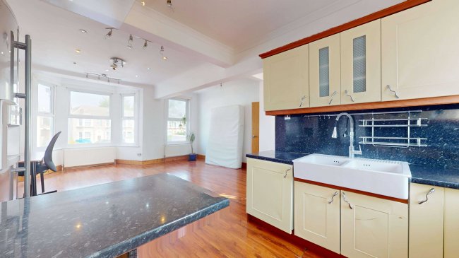 37 Northbrook Road, Ilford, Essex, IG1 3BP 8