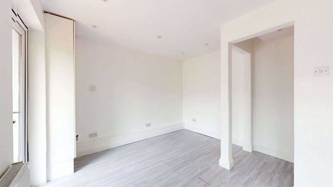 37 Northbrook Road, Ilford, Essex, IG1 3BP 8