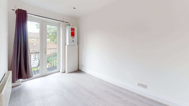 37 Northbrook Road, Ilford, Essex, IG1 3BP 8