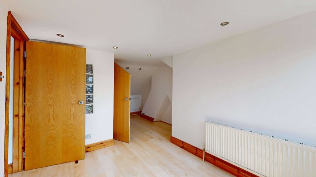 37 Northbrook Road, Ilford, Essex, IG1 3BP 8