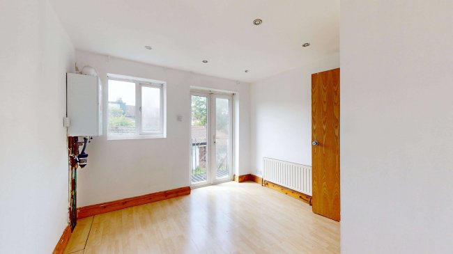 37 Northbrook Road, Ilford, Essex, IG1 3BP 8