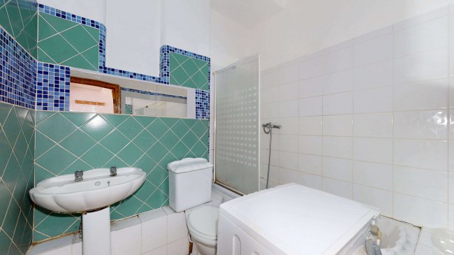 37 Northbrook Road, Ilford, Essex, IG1 3BP 8