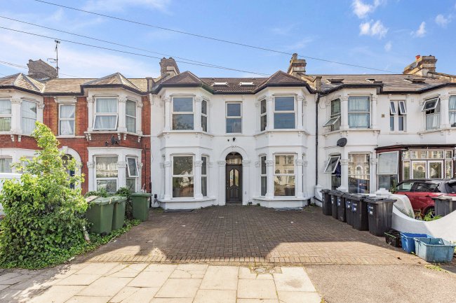 37 Northbrook Road, Ilford, Essex, IG1 3BP 8
