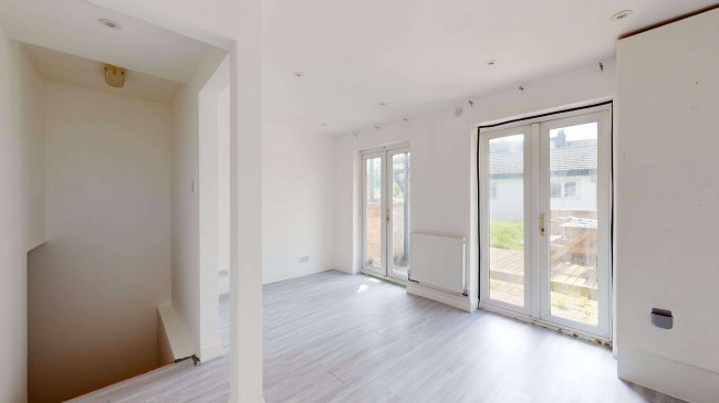 37 Northbrook Road, Ilford, Essex, IG1 3BP 8