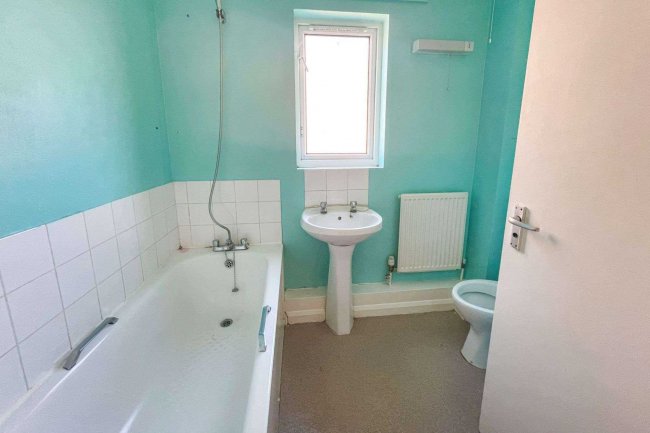 10 Alfred Road, Eastbourne, BN23 6TA 9