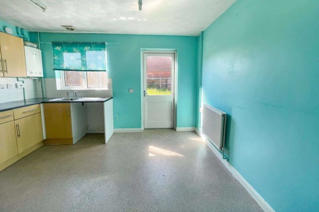 10 Alfred Road, Eastbourne, BN23 6TA 9