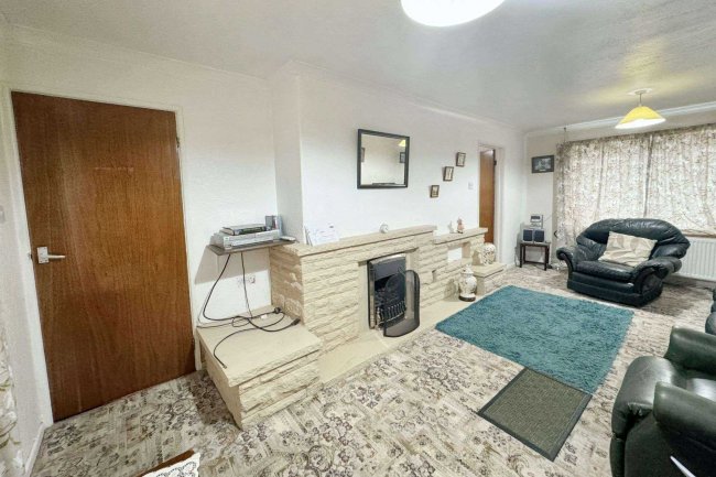 5 The Markhams, New Ollerton, Newark, Nottinghamshire, NG22 9QX 6