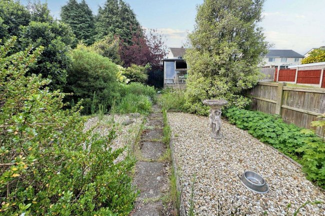 5 The Markhams, New Ollerton, Newark, Nottinghamshire, NG22 9QX 6