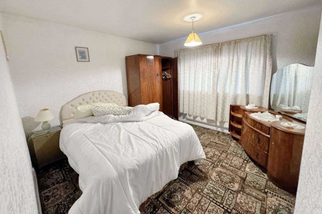 5 The Markhams, New Ollerton, Newark, Nottinghamshire, NG22 9QX 6