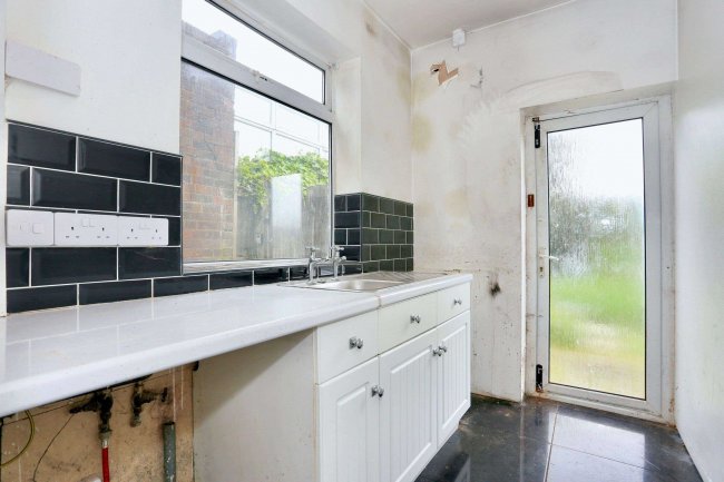 47 Leabrook Road, Wednesbury, WS10 7NW 1