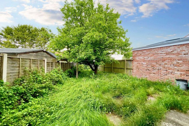 4 Wyndham Road, Bridgwater, TA6 4ND 2