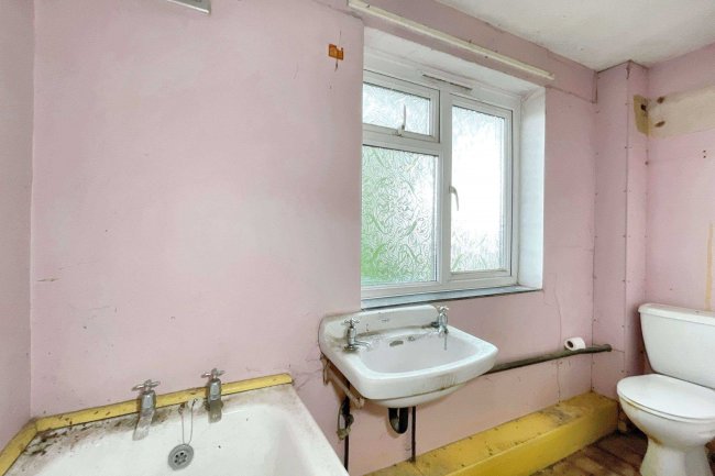 4 Wyndham Road, Bridgwater, TA6 4ND 2