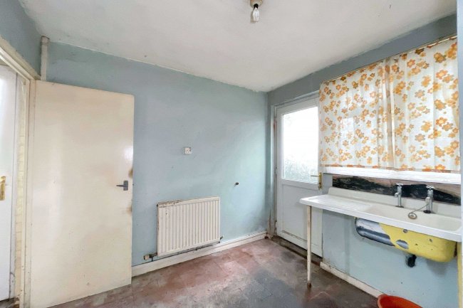 4 Wyndham Road, Bridgwater, TA6 4ND 2