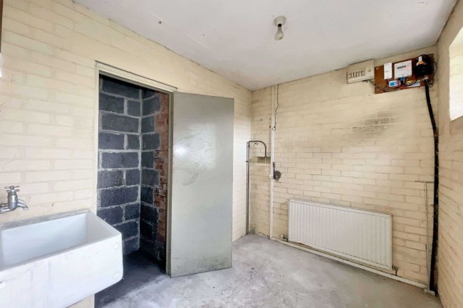 4 Wyndham Road, Bridgwater, TA6 4ND 2