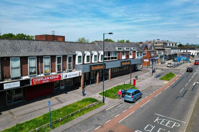 31 London Road, Waterlooville, PO8 8DF 7