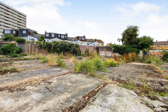 Plot 2, rear of 60 Brigadier Hill, Enfield, EN2 0NJ 10