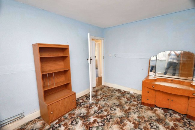 81 Crest Drive, Enfield, Middlesex, EN3 5QE 9