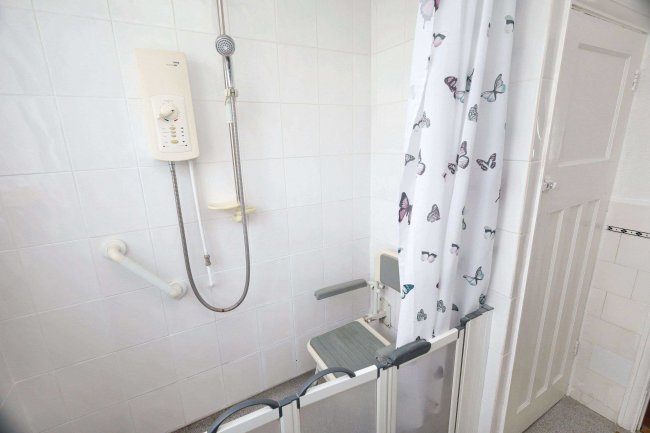 81 Crest Drive, Enfield, Middlesex, EN3 5QE 9