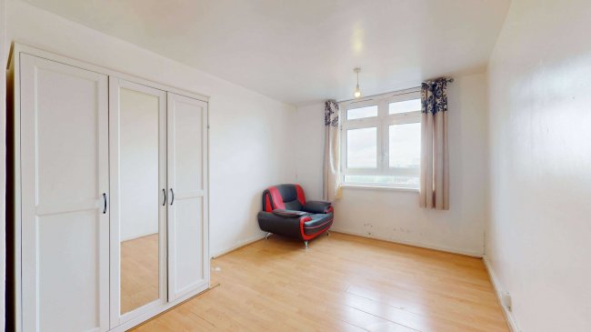 Flat 29 Ballinger Point, Bromley High Street, Bow, London, E3 3EH 1