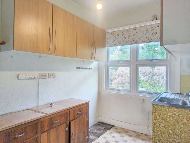 23 Dale Road, Purley, Surrey, CR8 2ED 4