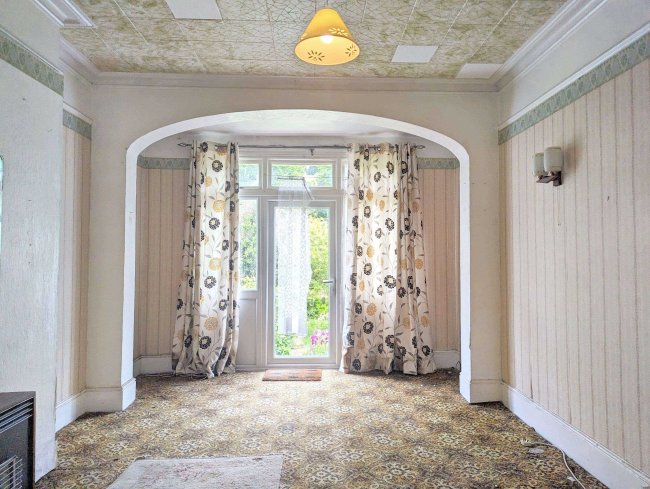 23 Dale Road, Purley, Surrey, CR8 2ED 4