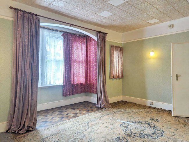 23 Dale Road, Purley, Surrey, CR8 2ED 4