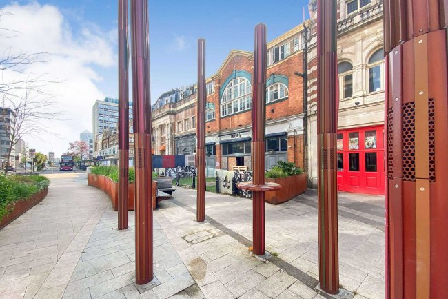 38 Holdenhurst, Bournemouth, Dorset BH8 8AD 5