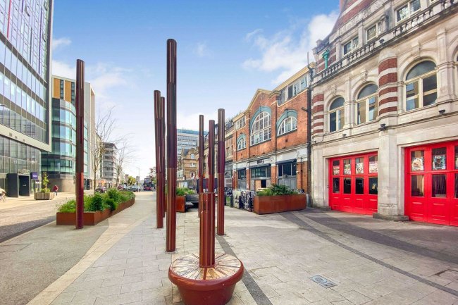 38 Holdenhurst, Bournemouth, Dorset BH8 8AD 5