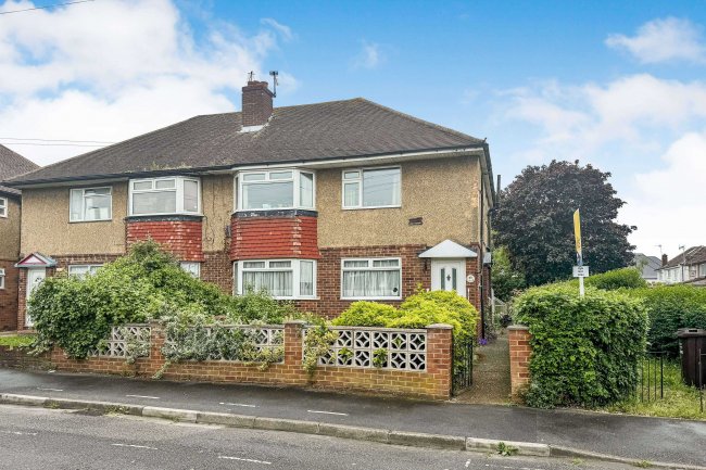 213 Bedfont Close, Feltham, Middlesex TW14 8LQ 5