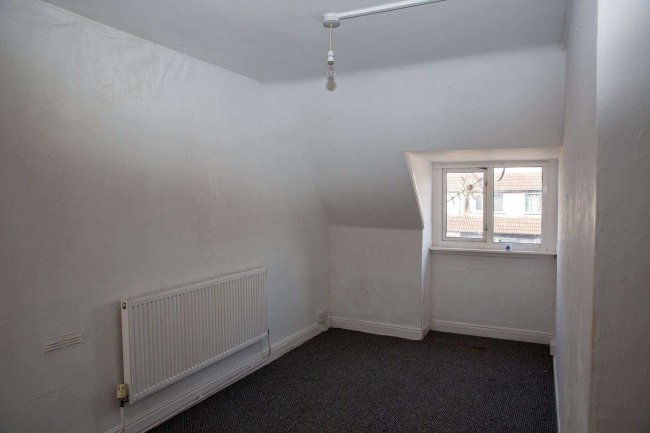 35 Grosvenor Road, Skegness, Lincolnshire PE25 2DB 7