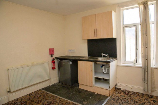 35 Grosvenor Road, Skegness, Lincolnshire PE25 2DB 7