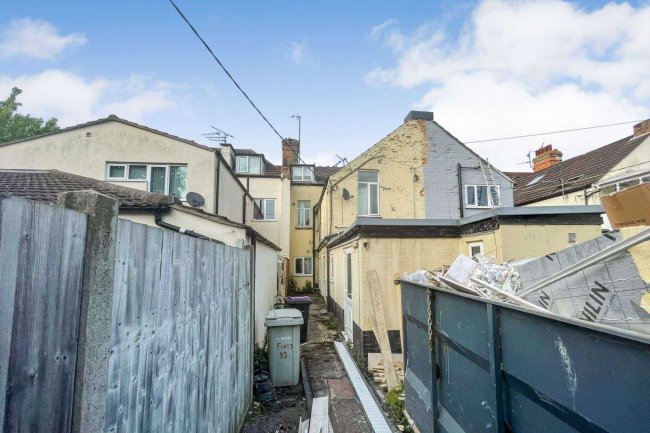 35 Grosvenor Road, Skegness, Lincolnshire PE25 2DB 7