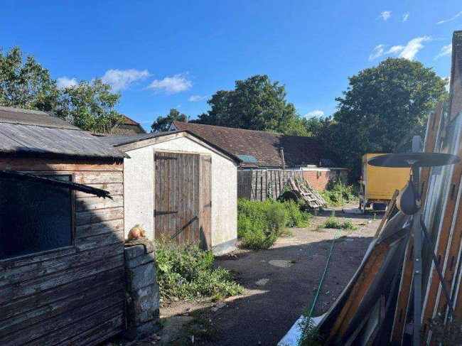 Godstone Hotel, Godstone, Surrey RH9 8DT 1