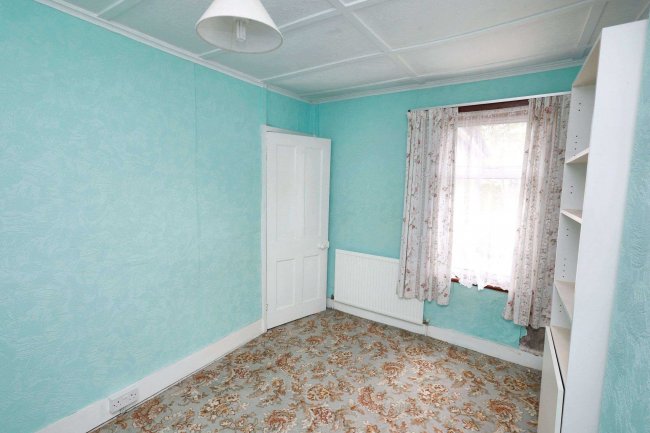 19 Breakspeare Road, Abbots Langley, Hertfordshire WD5 0ER 7