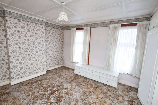 19 Breakspeare Road, Abbots Langley, Hertfordshire WD5 0ER 7