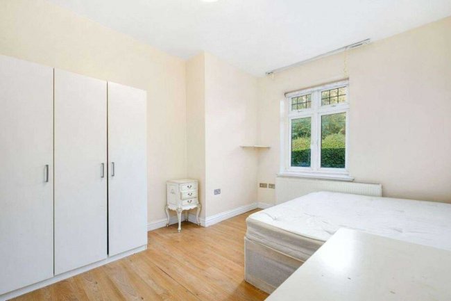 Flat 2, Crescent Court, Golders Green Crescent, Golders Green, NW11 8JP 2