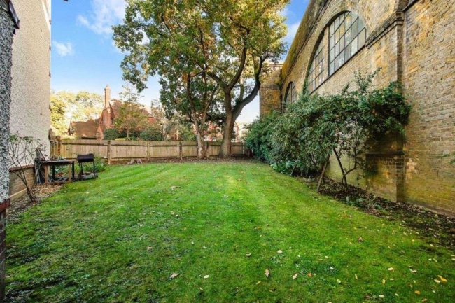 Flat 2, Crescent Court, Golders Green Crescent, Golders Green, NW11 8JP 2