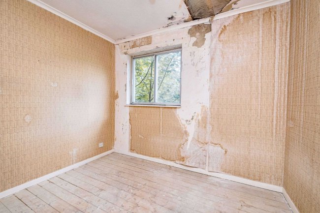 49 Copenhagen Close, Luton LU3 3TF 5